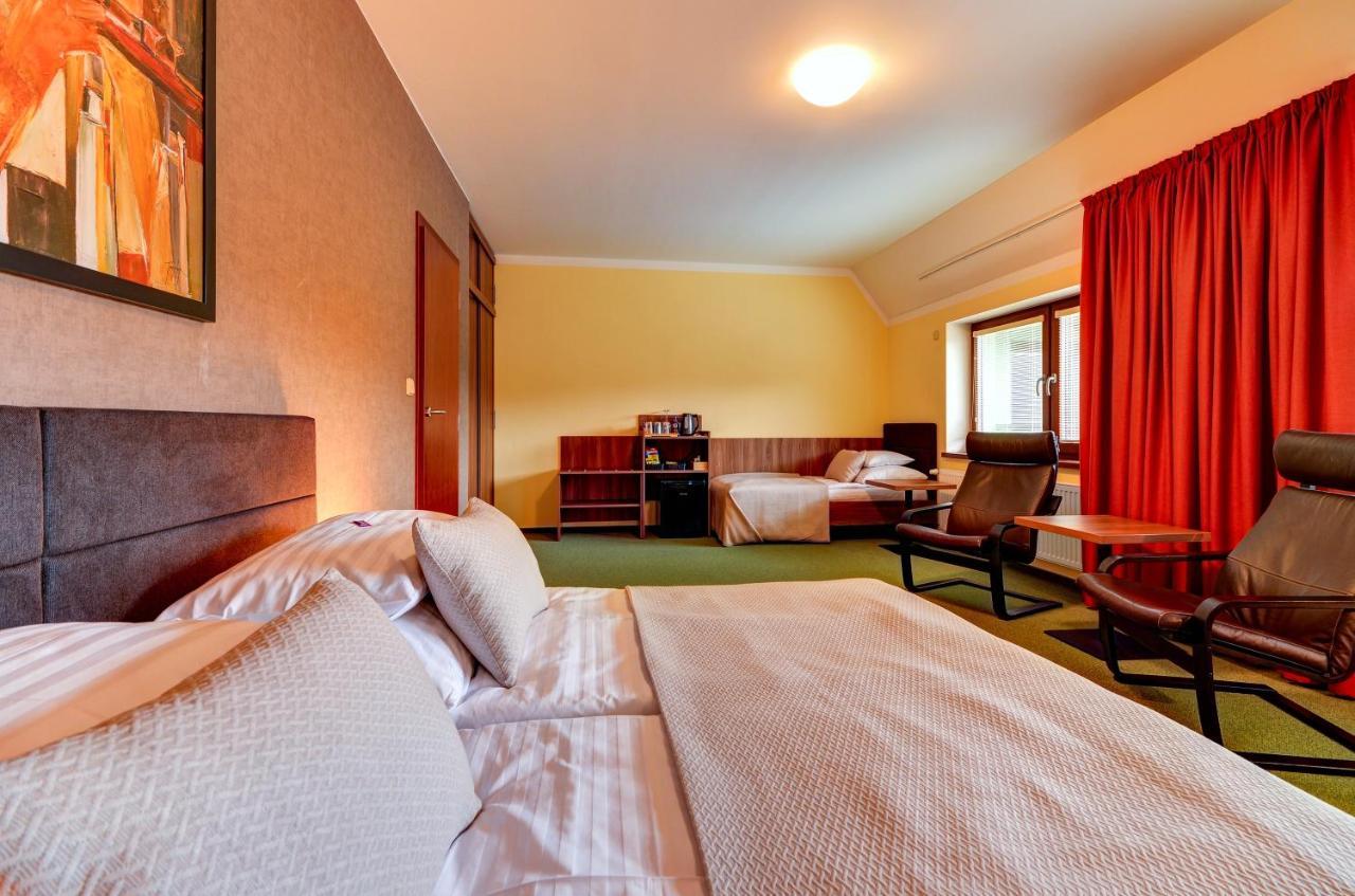 Hotel Hermes Krnov Esterno foto