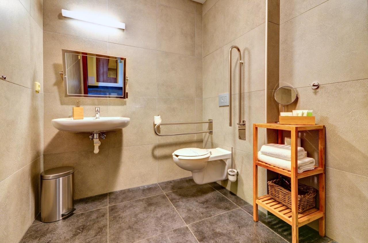 Hotel Hermes Krnov Esterno foto