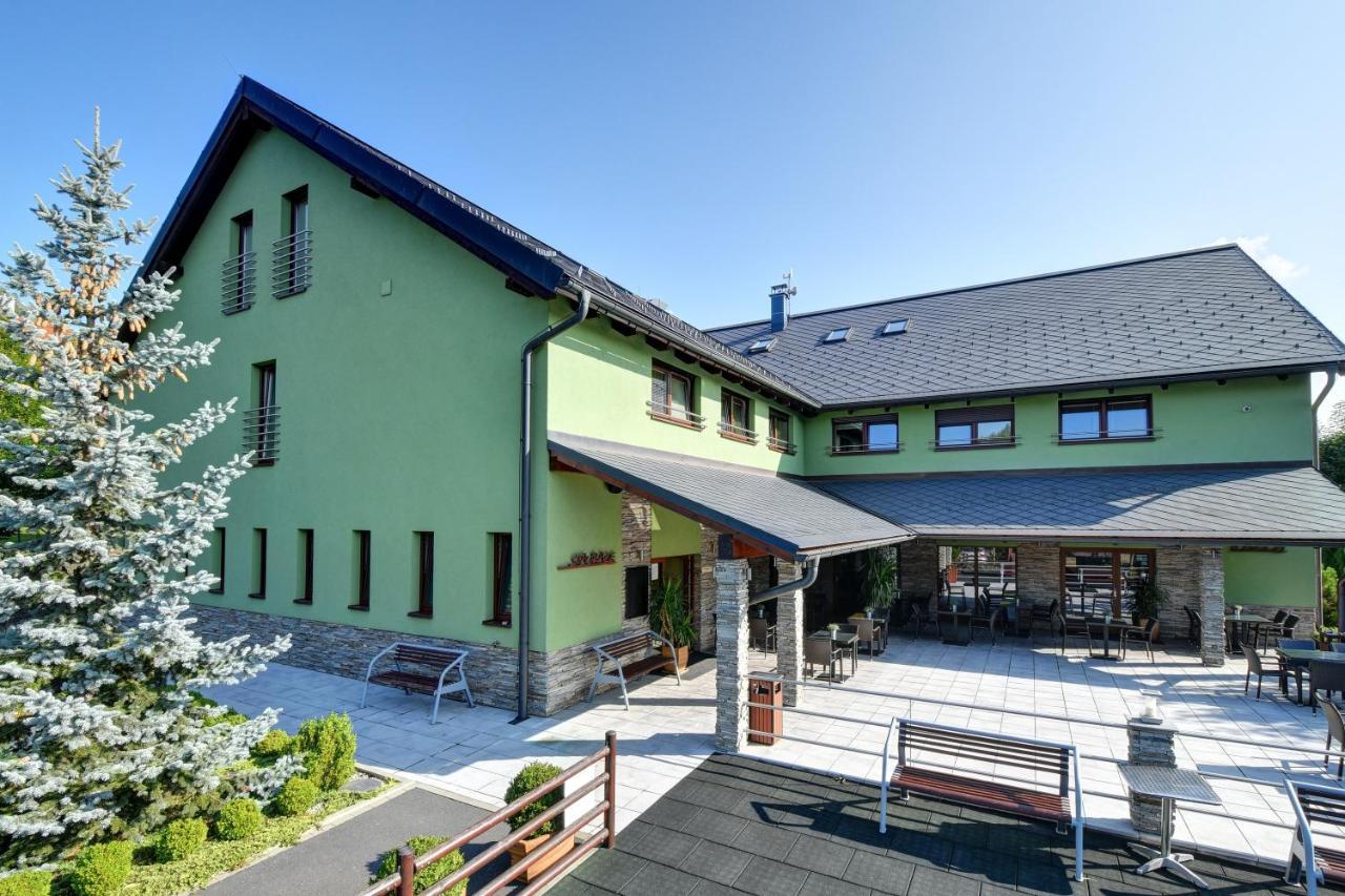 Hotel Hermes Krnov Esterno foto