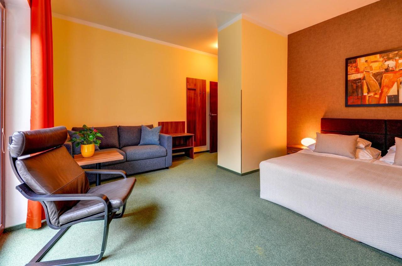 Hotel Hermes Krnov Esterno foto